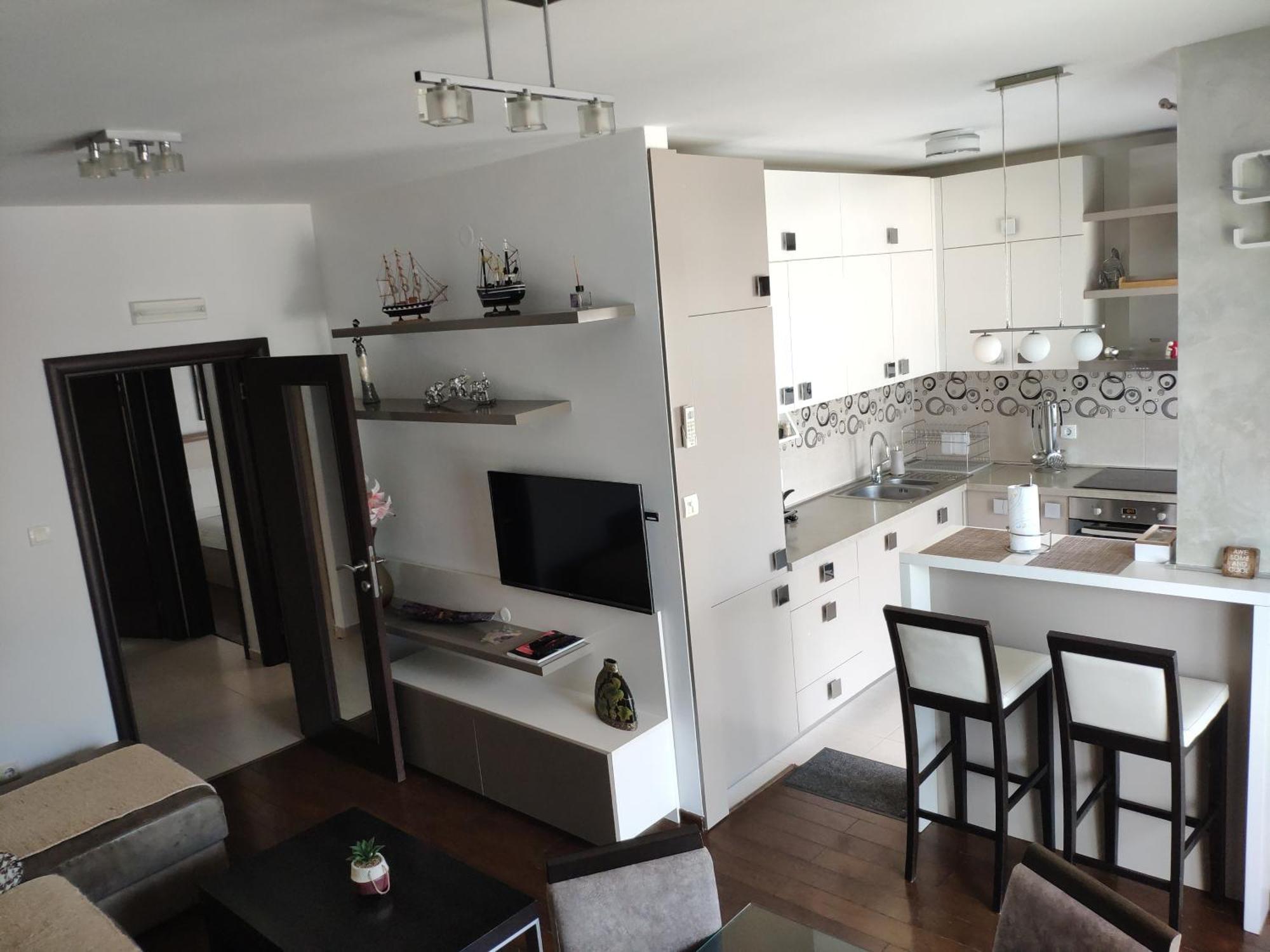 Four Season Seaview - Lovely 2 Bedroom Apartment Kotor